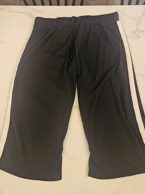 Jockey Sport Women's XL Black Capri Athletic Pants White Side Stripe